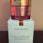 Estee Lauder Resilience Multi-Effect Tri-Peptide Face And Neck Creme SPF 15. New
